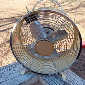 Retro style electric desk fan